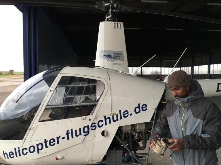 Im Hangar – Außencheck und Systemeinweisung