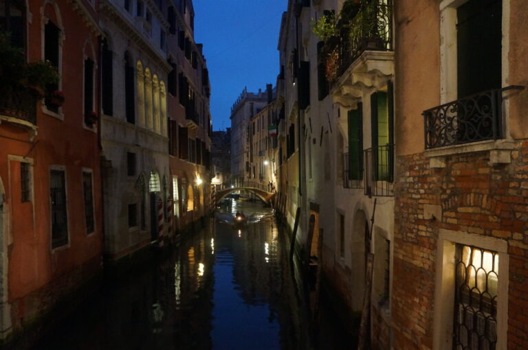 Mit dem Hubschrauber nach Venedig